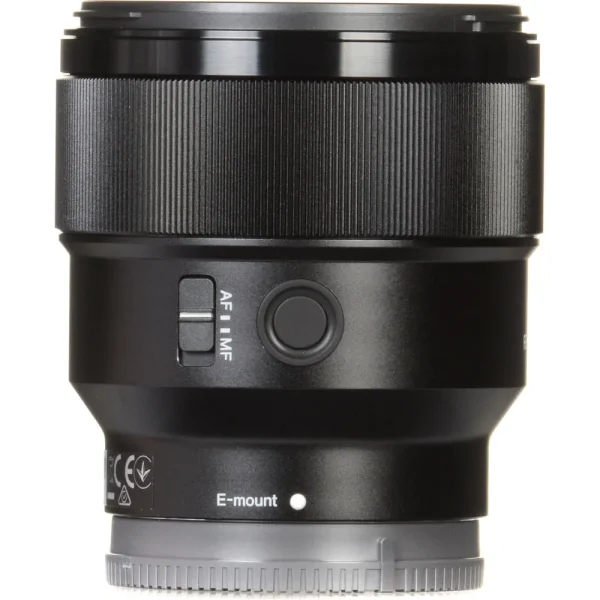 عدسة سوني FE 85 مم f/1.8